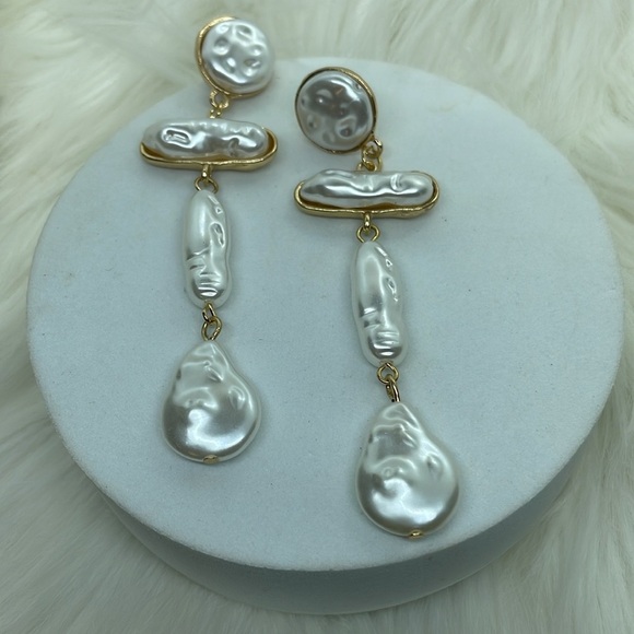 Zara Pearl Drop Earrings - Picture 5 of 8